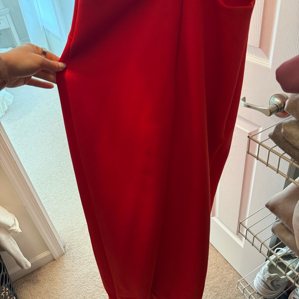Gown - Picture 5 of 10